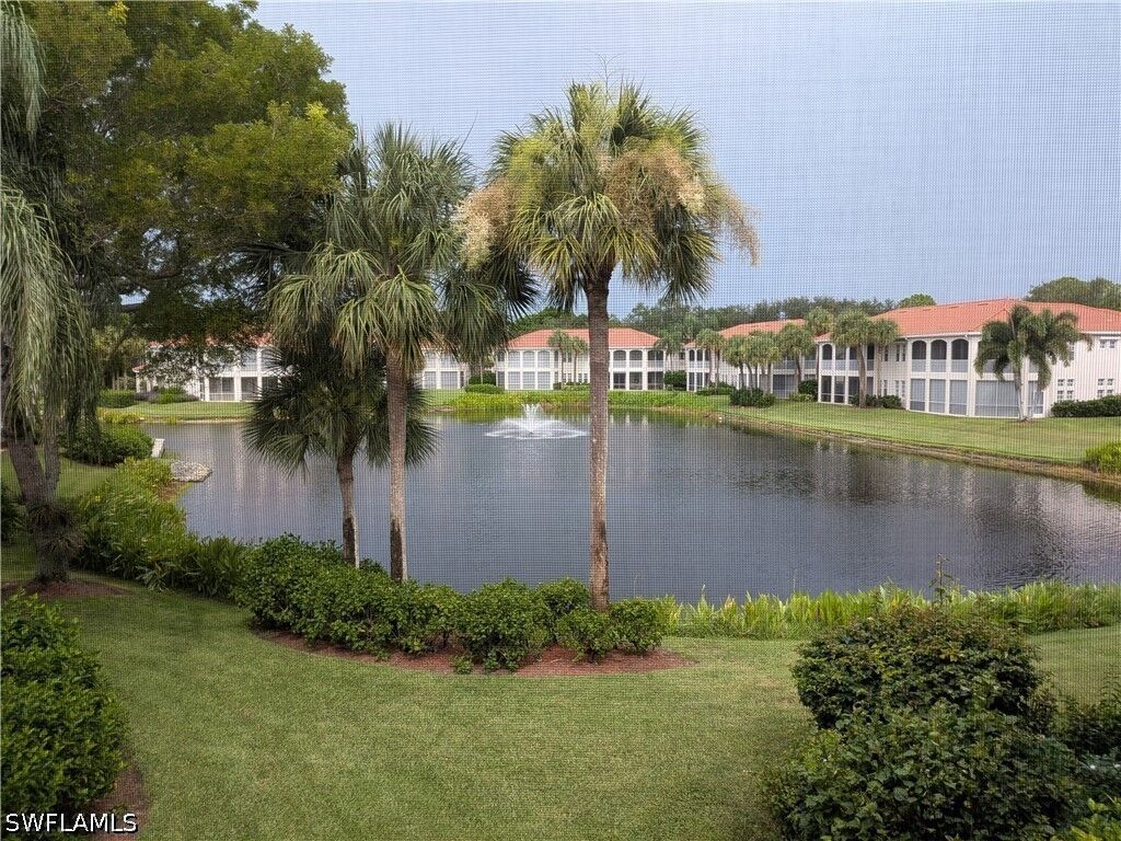 Property Photo: 900 L Ambiance Circle 205 FL 34108