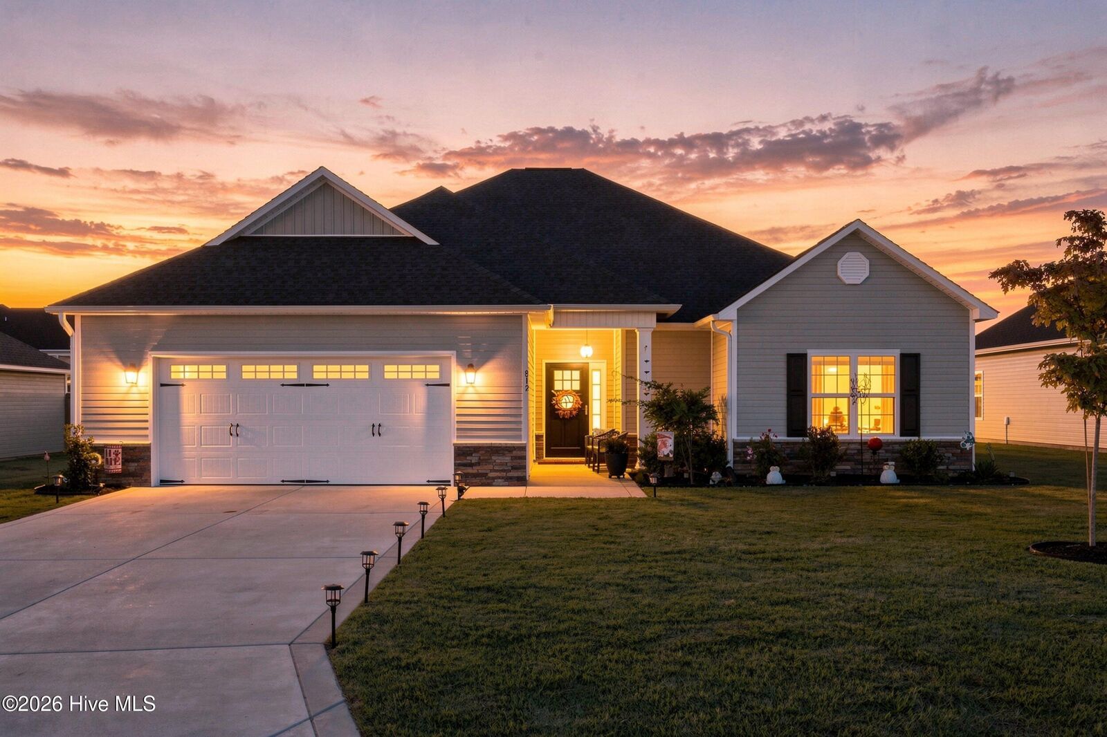 Property Photo:  812 Gemini Court  NC 28546 