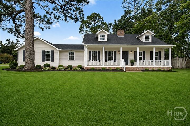 Property Photo:  307 Glynn Street  GA 31545 