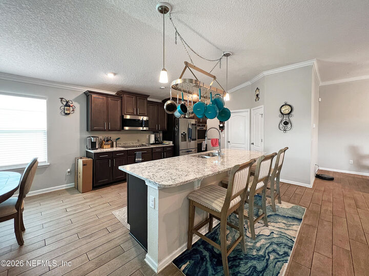 Property Photo: 463 Northside Drive FL 32218