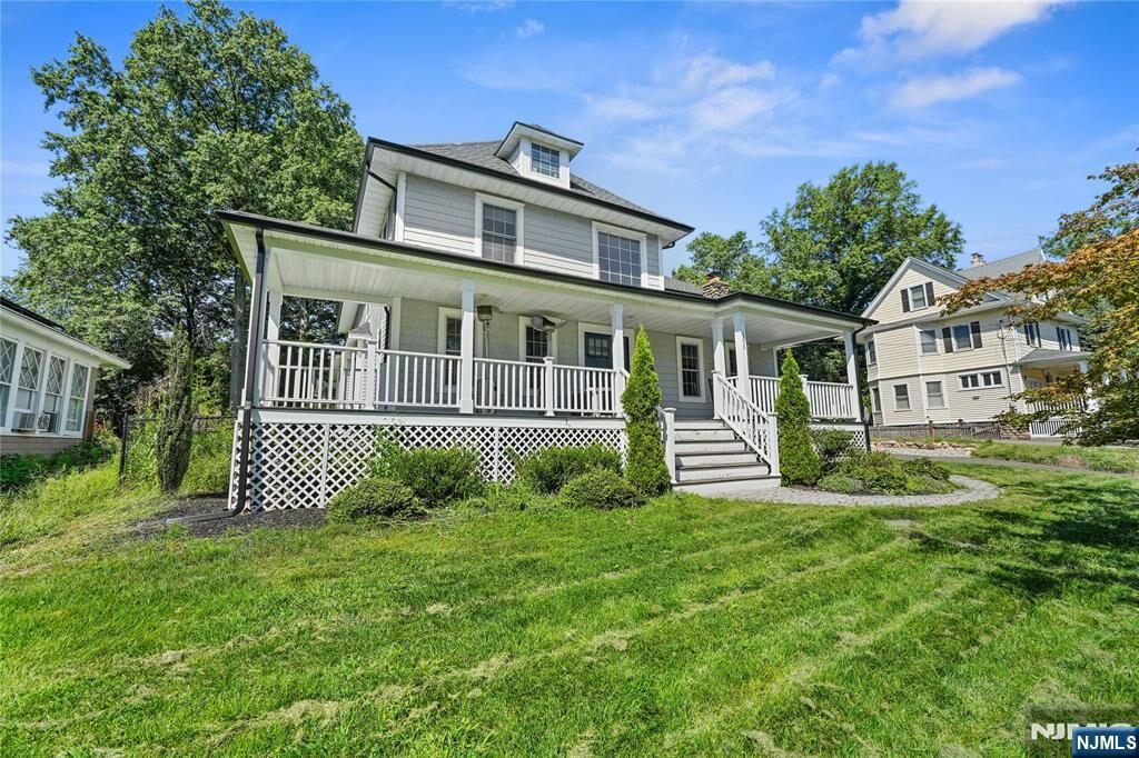 Property Photo:  390 Prospect Street  NJ 07452 