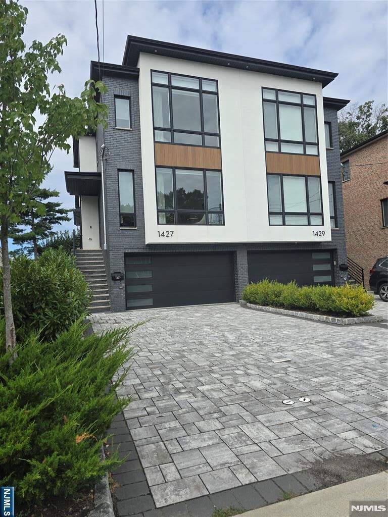 Property Photo:  1427 Anderson Avenue  NJ 07024 