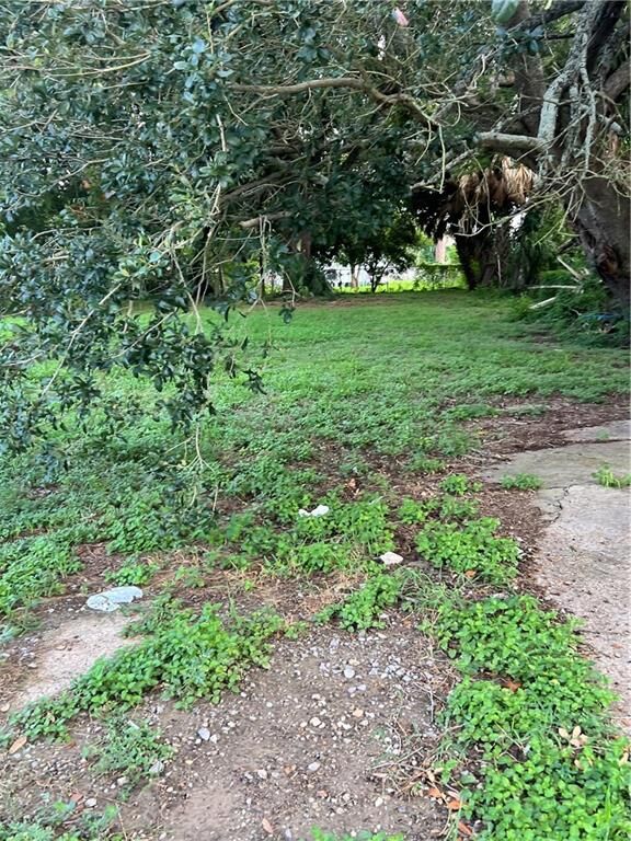 Property Photo:  2223 Franklin Avenue  LA 70117 