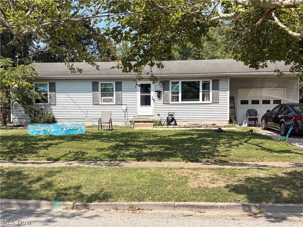 Property Photo:  26 Edison Street  OH 44074 