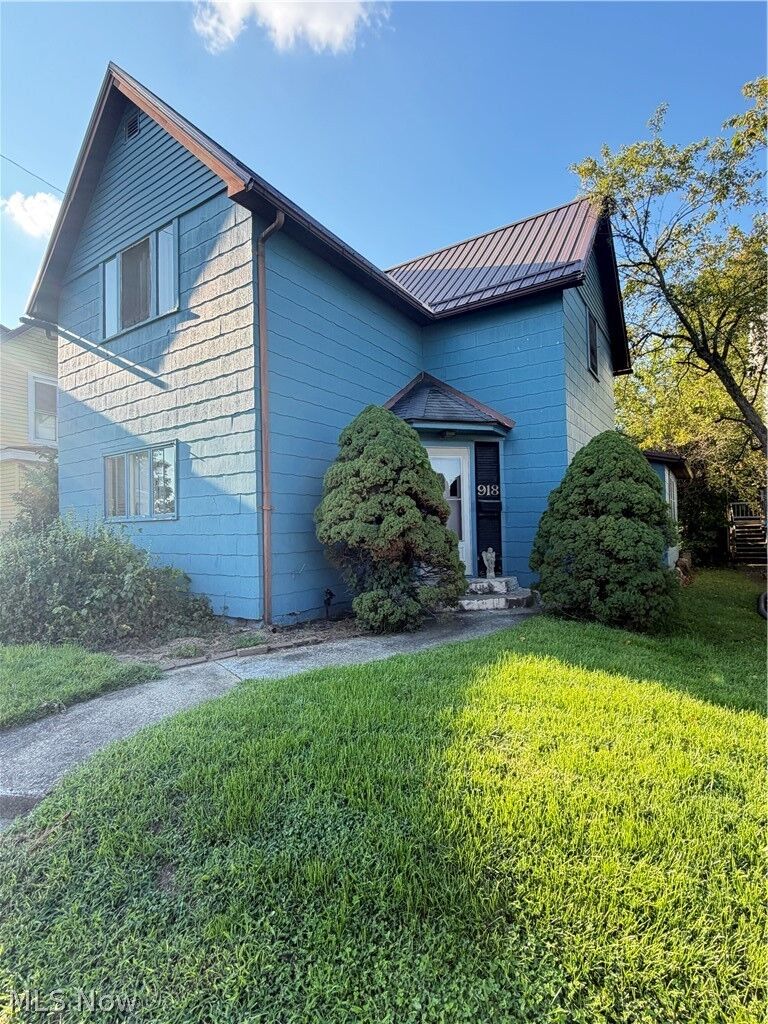 Property Photo: 918 Main Street OH 43812