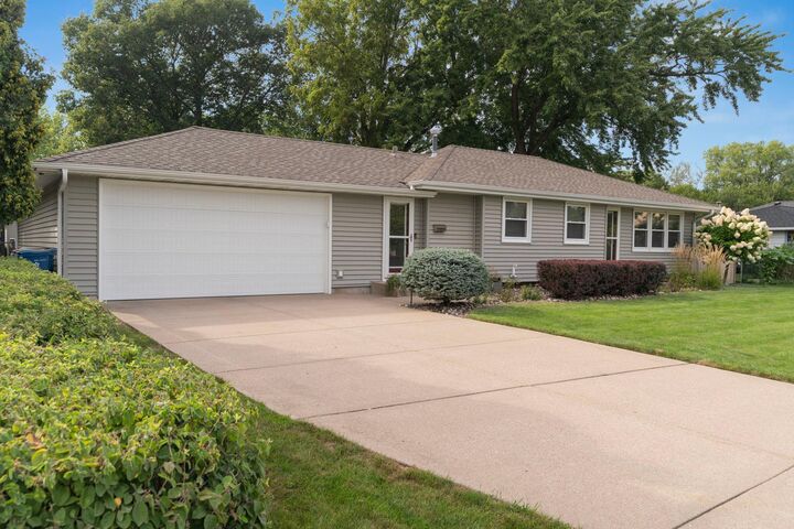 Property Photo: 10118 Park Avenue S MN 55420