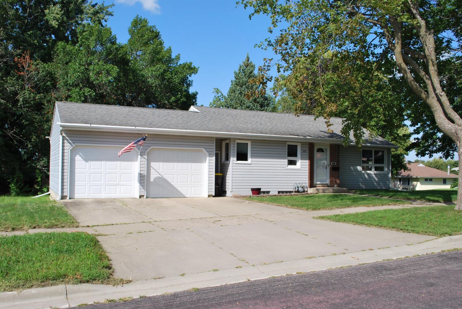 Property Photo: 455 Ward Street MN 56031