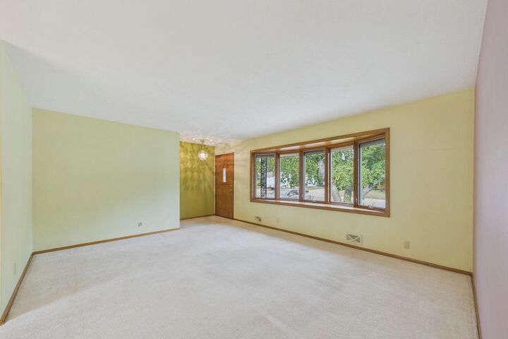 Property Photo:  1761 Emerald Drive  MN 55112 