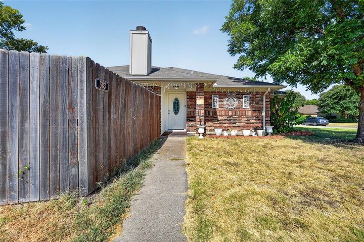 Property Photo: 583 Kirkland Drive TX 75019