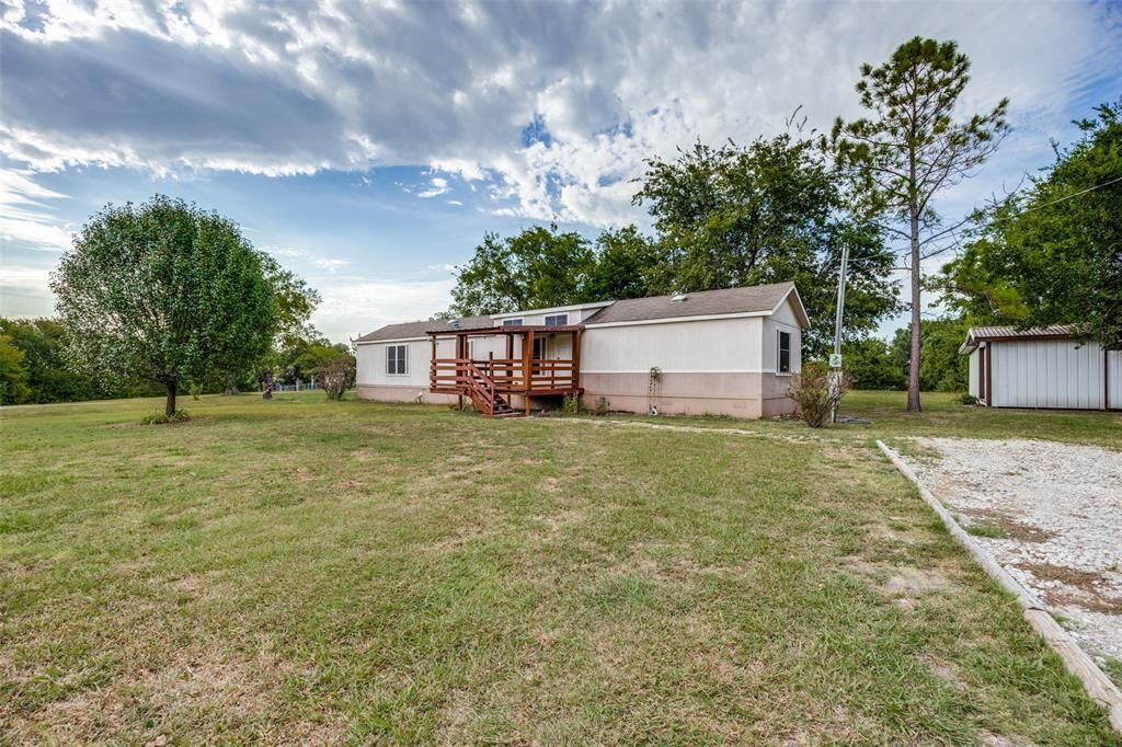 Property Photo: 620 Pennell Road TX 75090