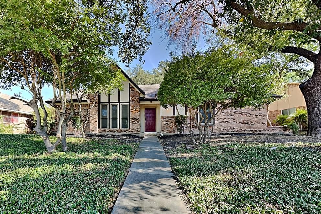 Property Photo:  4413 Denver Drive  TX 75093 
