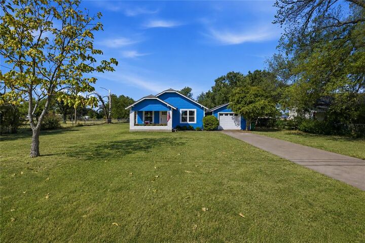 Property Photo:  504 Fannin Street  TX 76066 