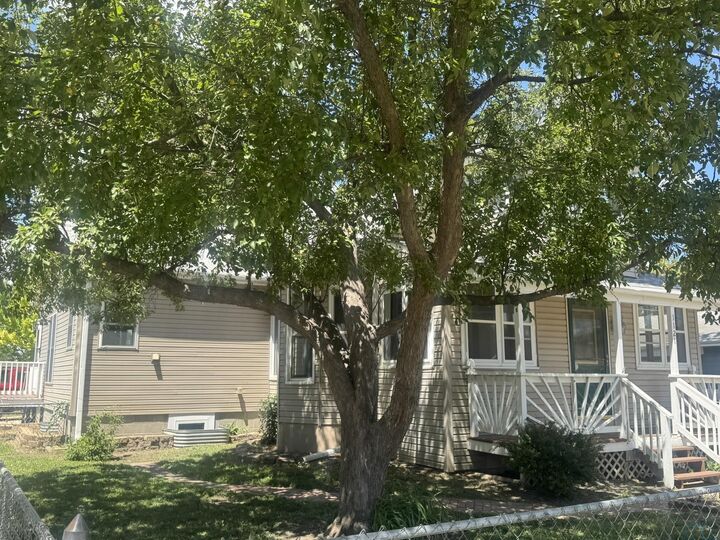 Property Photo: 1121 River Drive IA 51109