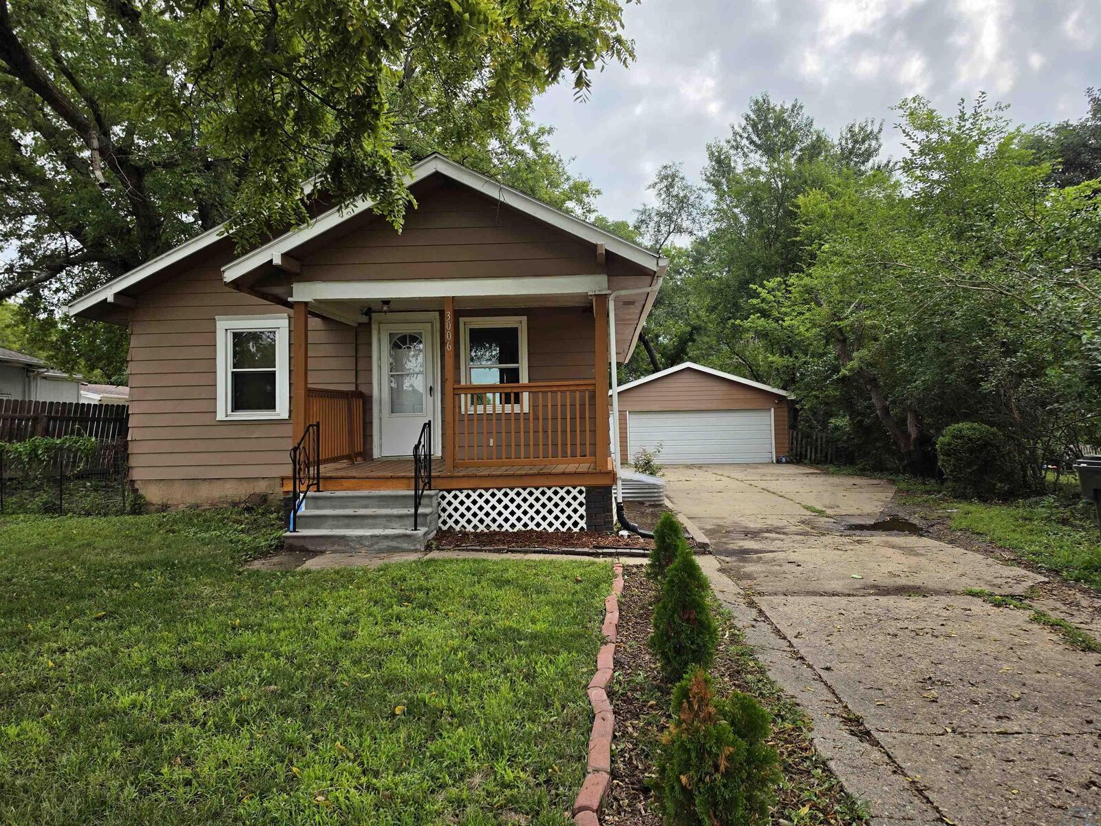 Property Photo:  3006 S Lakeport  IA 51106 
