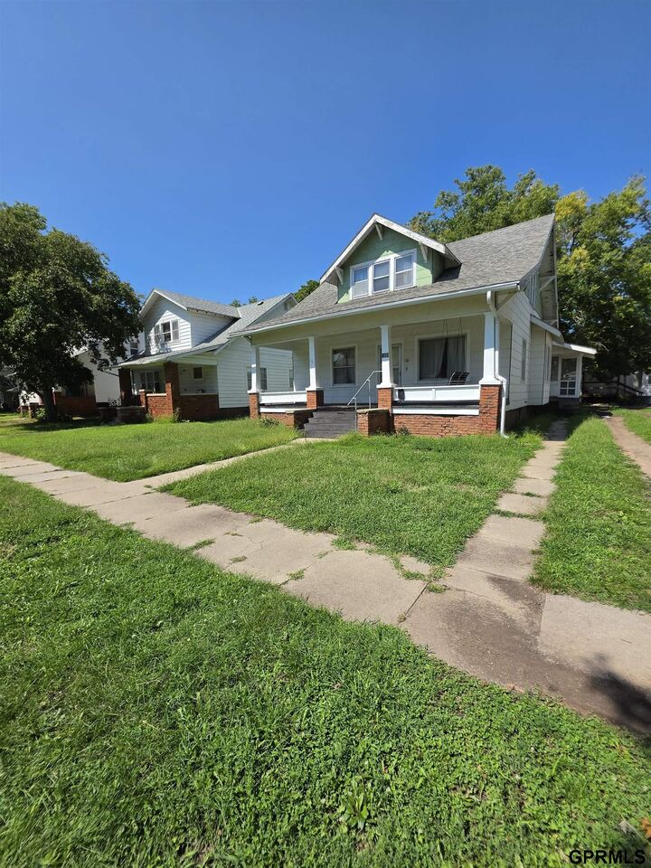 Property Photo: 519 E 7th Street NE 68901