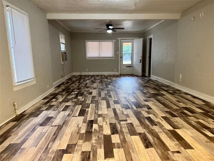 Property Photo: 812 W Colorado Avenue OK 73018