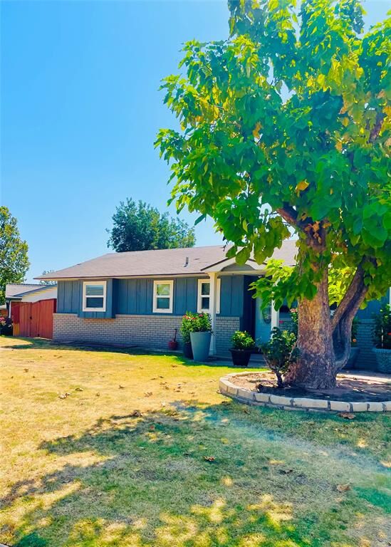 Property Photo:  2216 N Mueller Avenue  OK 73008 