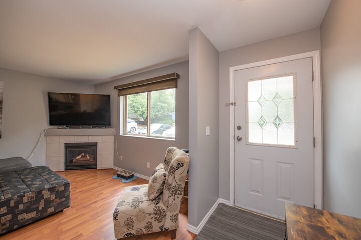 Property Photo:  1607 43 Avenue 202  BC V1T 9R9 