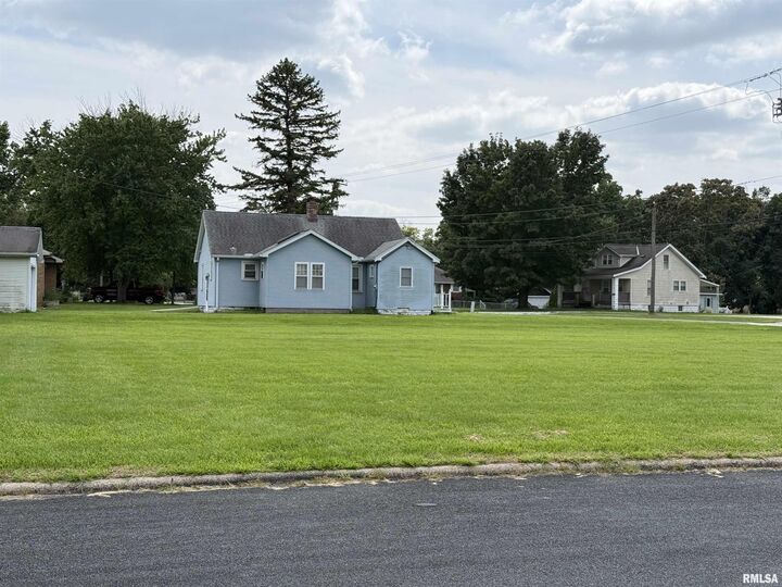 Property Photo: Floss Mar Court IL 61611