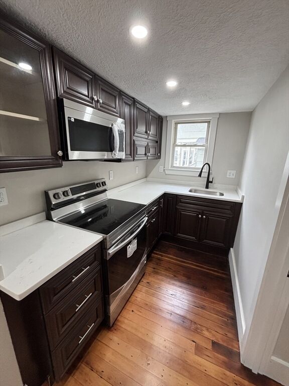 Property Photo:  22 Pleasant St  MA 01420 