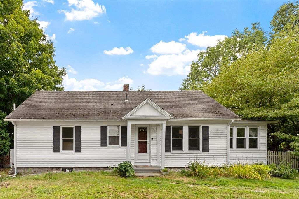 Property Photo:  2 Coolidge St  MA 01886 
