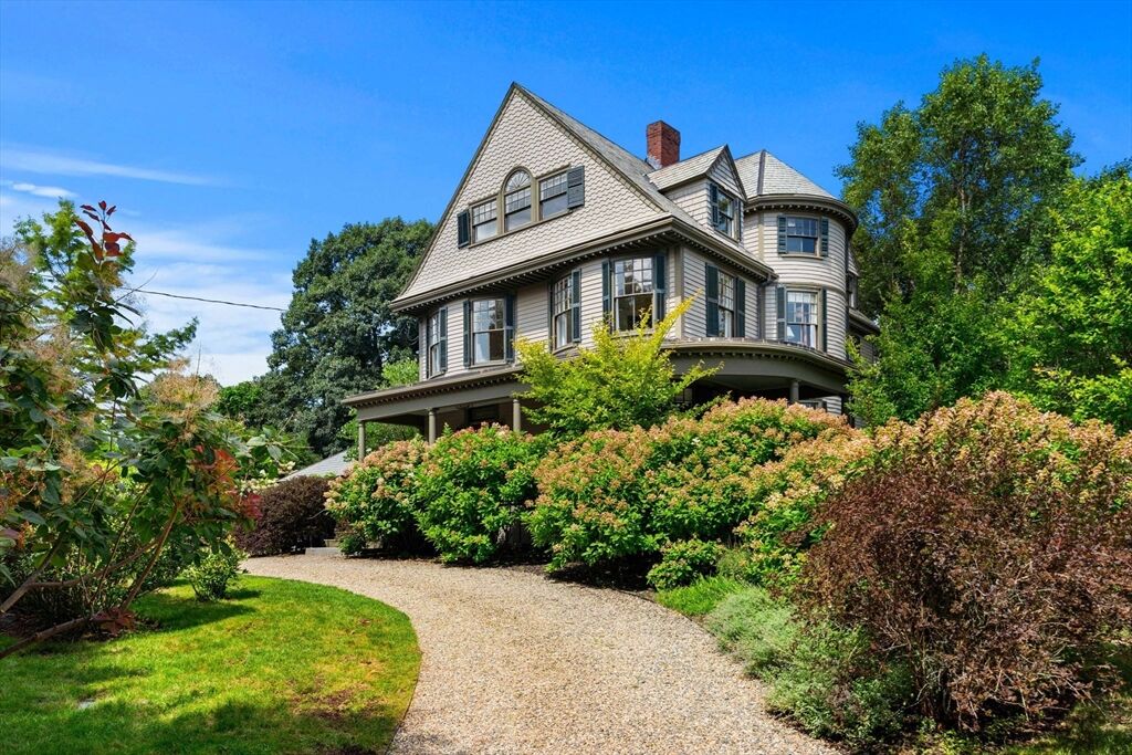 Property Photo:  18 Felt St  MA 01970 