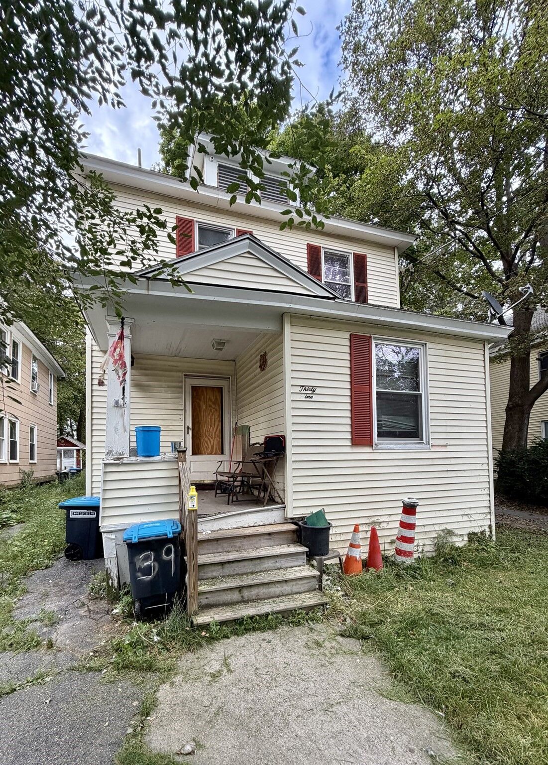 Property Photo:  39 Hull Ave  MA 01201 