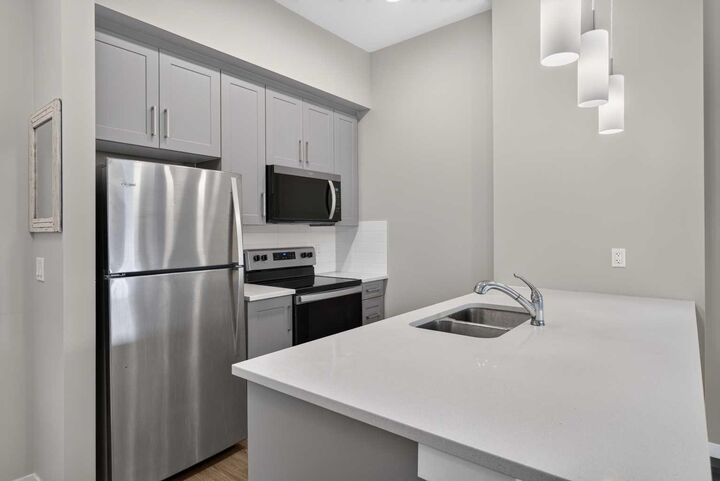 Property Photo:  30 Mahogany Mews SE 419  AB T3M 3H4 