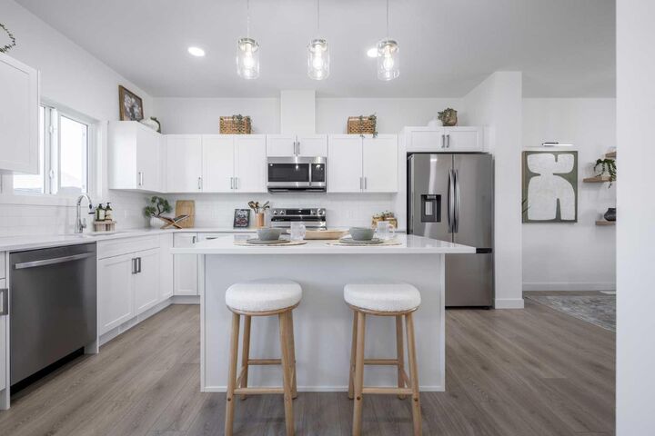 Property Photo:  7 Tillotson Loop  AB T1S 4S8 