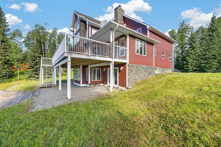 Property Photo: 7311 Township Road 331 AB T0M 1X0
