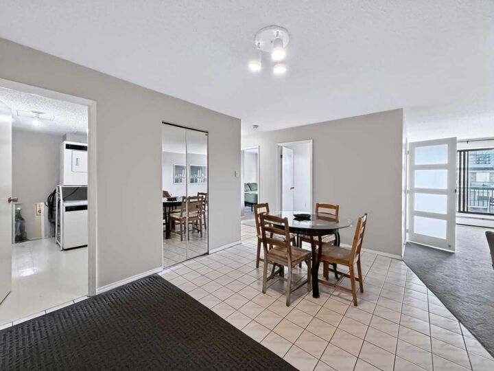 Property Photo:  718 12 Avenue SW 704  AB T2R 0H7 