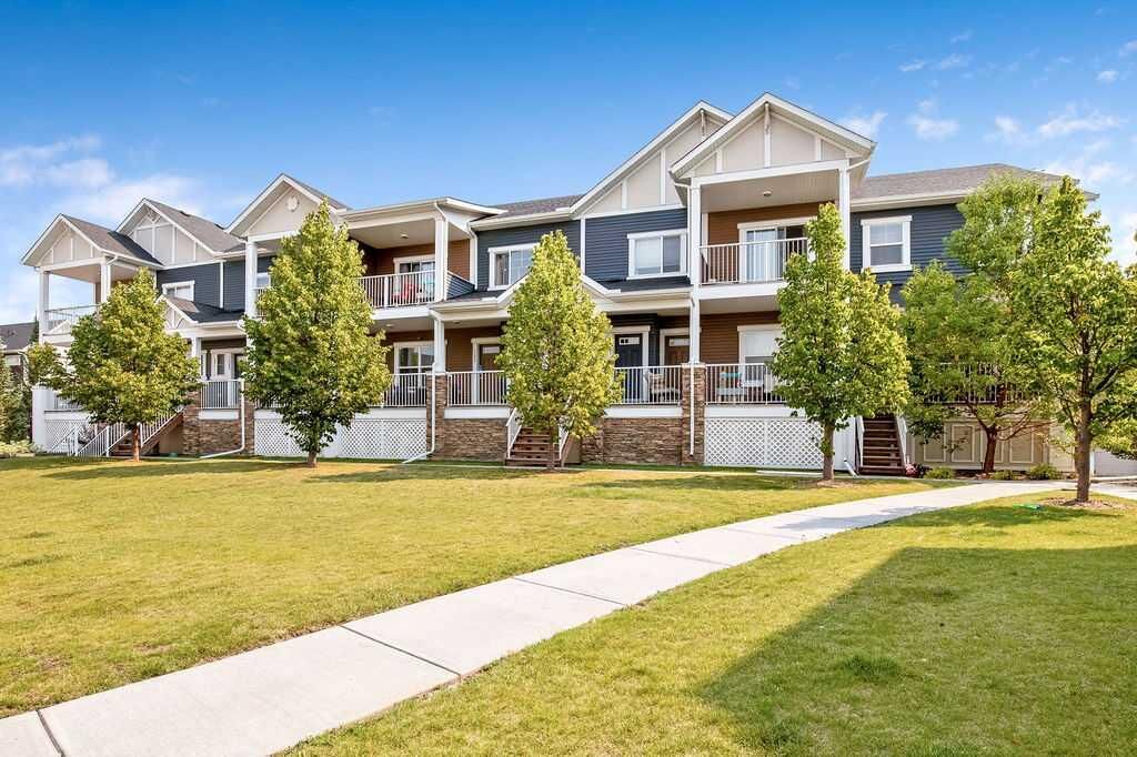 Property Photo: 1225 Kings Heights Way SE 1206 AB T4A 0T7