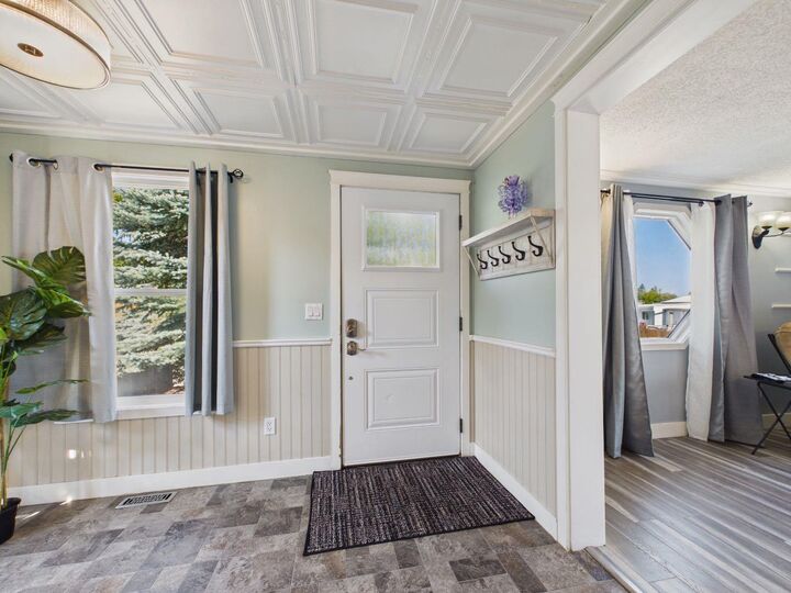 Property Photo:  6834 59 Avenue 107  AB T4P 1C9 