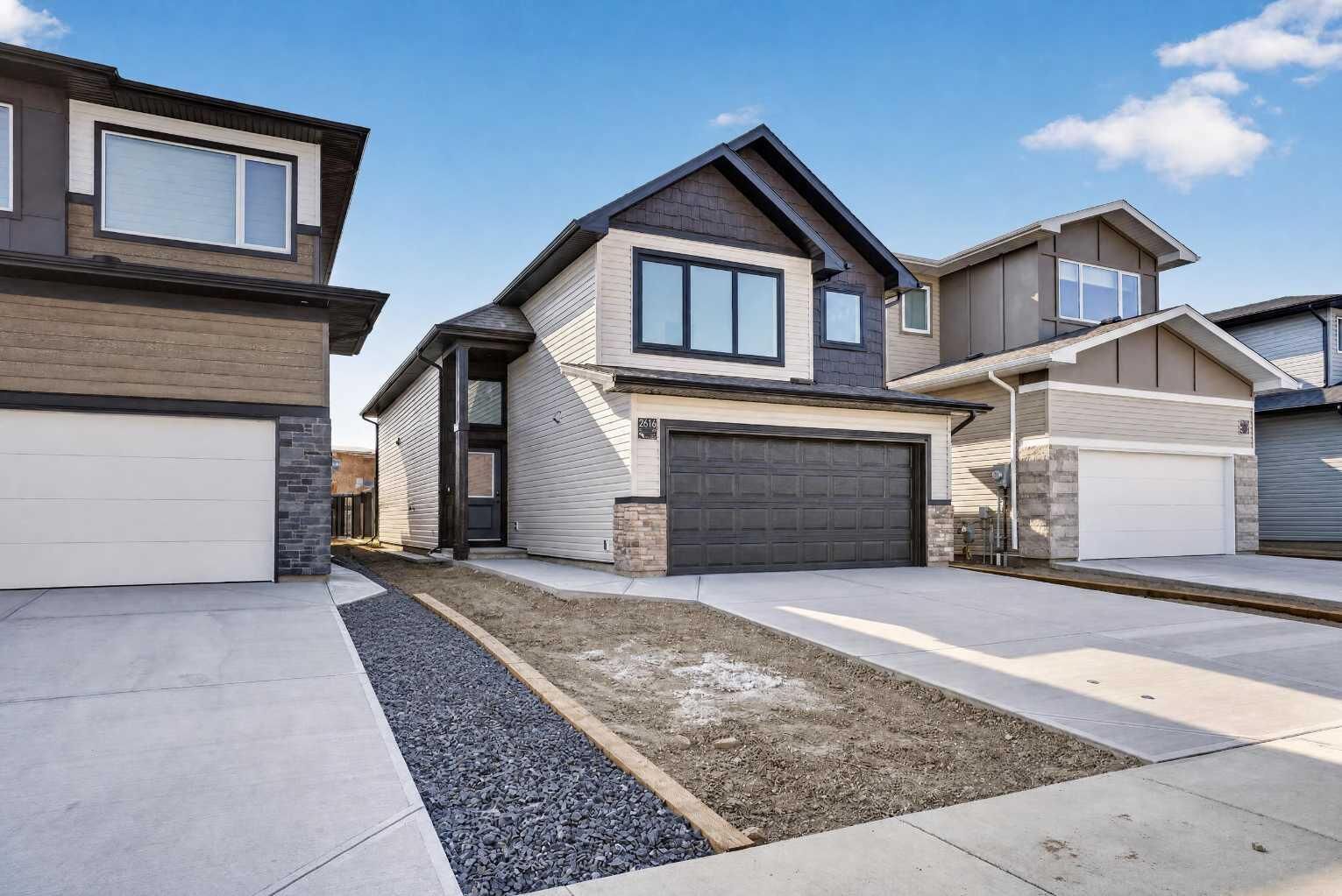 Property Photo: 2616 44 Street S AB T1K 8L6