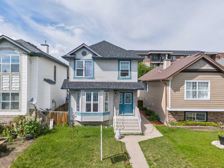 Property Photo: 78 Tarington Place NE AB T3J 4X4