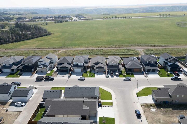 Property Photo:  556 Riverhills Way W  AB T1K 8H8 