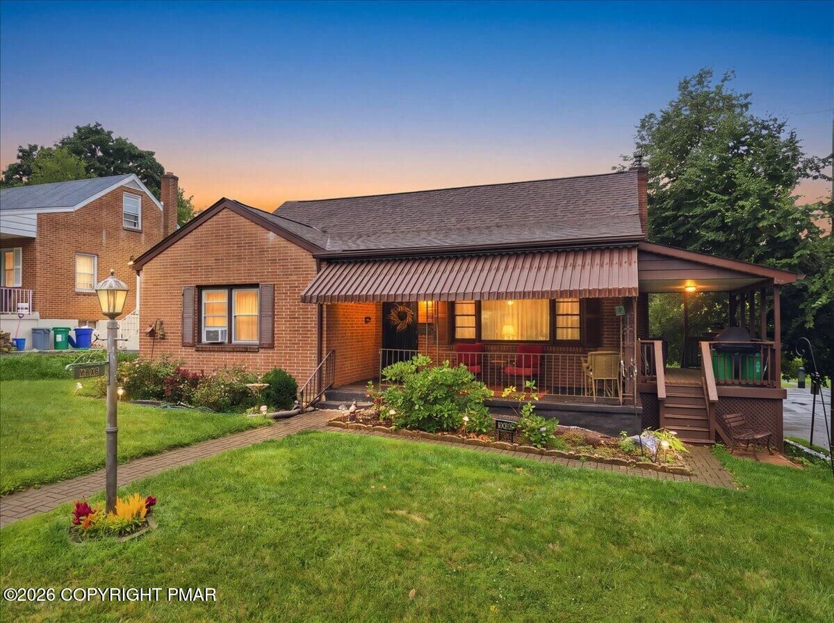 Property Photo: 2029 W Walnut Street PA 18104