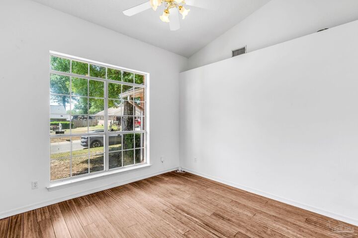 Property Photo:  1764 Condor Dr  FL 32533 
