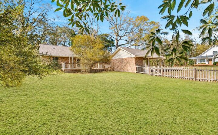 Property Photo: 1839 East Lakeshore Drive MS 39426