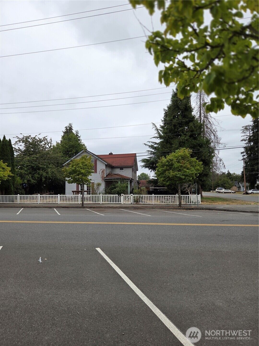 Property Photo: 111 Calistoga Street E WA 98360