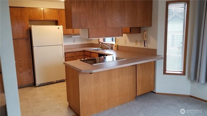 Property Photo: 11413 NE 88th 3 WA 98033