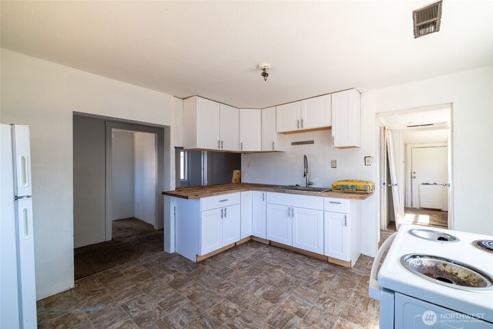 Property Photo: 1320 Delaware Avenue WA 98531