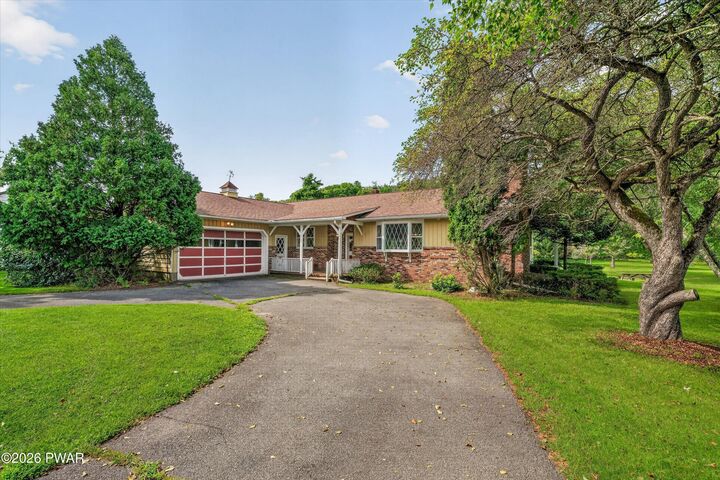 Property Photo: 1040 Delaware Drive PA 18336