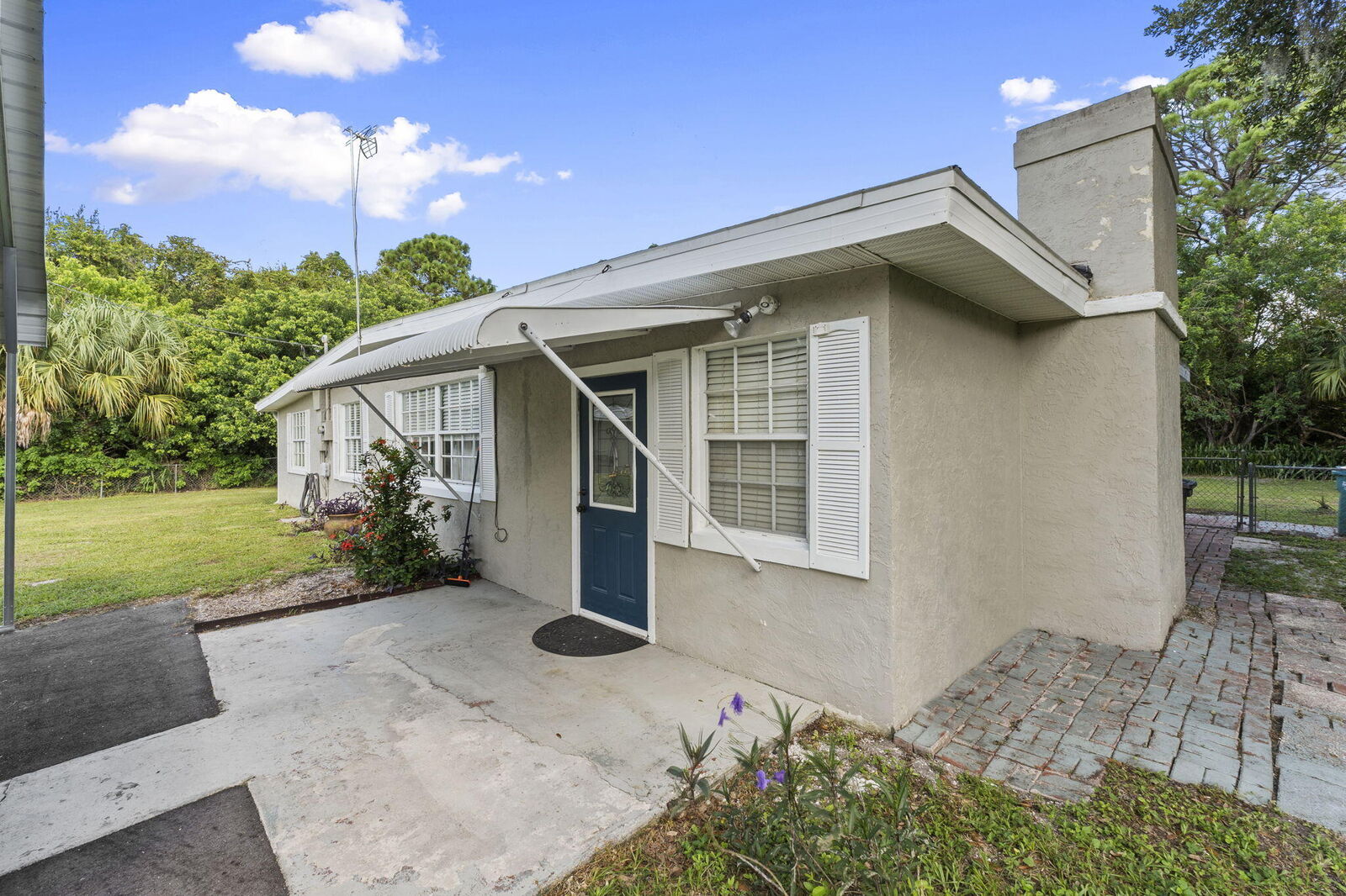 Property Photo:  3920 Edwards Road  FL 34981 