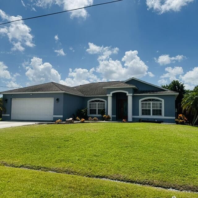 Property Photo:  170 SW Christmas Terrace  FL 34984 