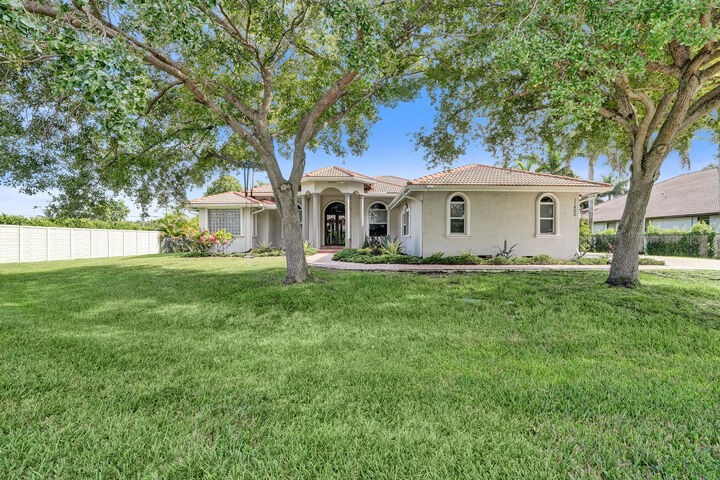 Property Photo: 11800 NW 17th Place FL 33323