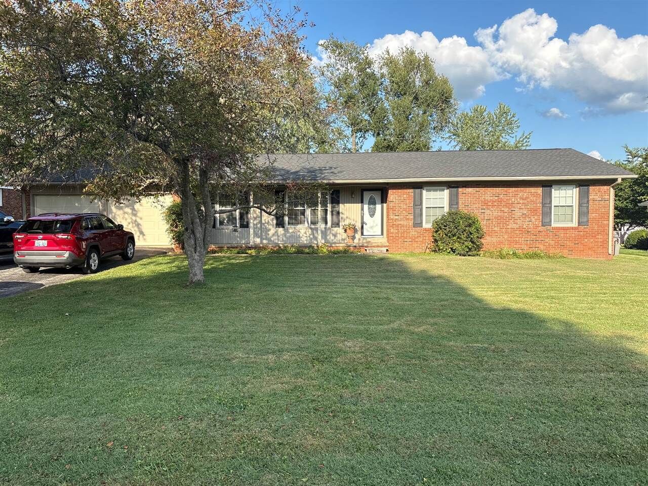 Property Photo:  2412 Bluegrass Drive  KY 42104 