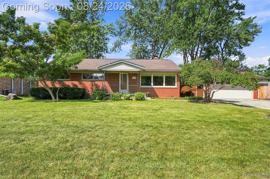 Property Photo: 14370 Helen Street MI 48195