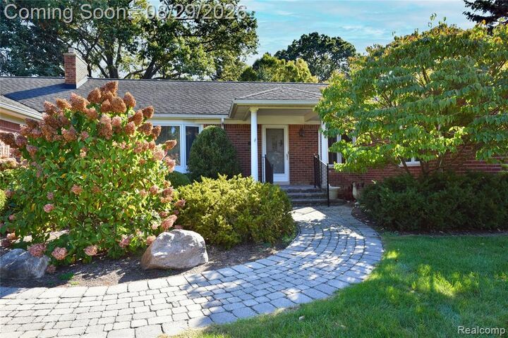 Property Photo: 3851 Carriage Road MI 48301