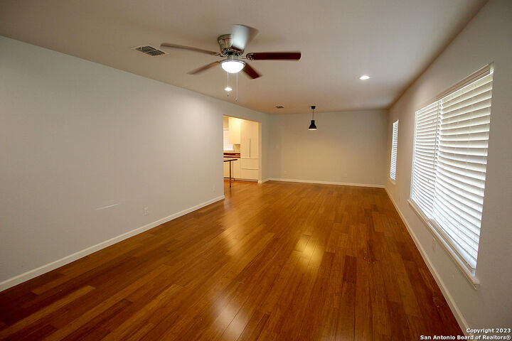 Property Photo: 64 Vaughan Pl TX 78201